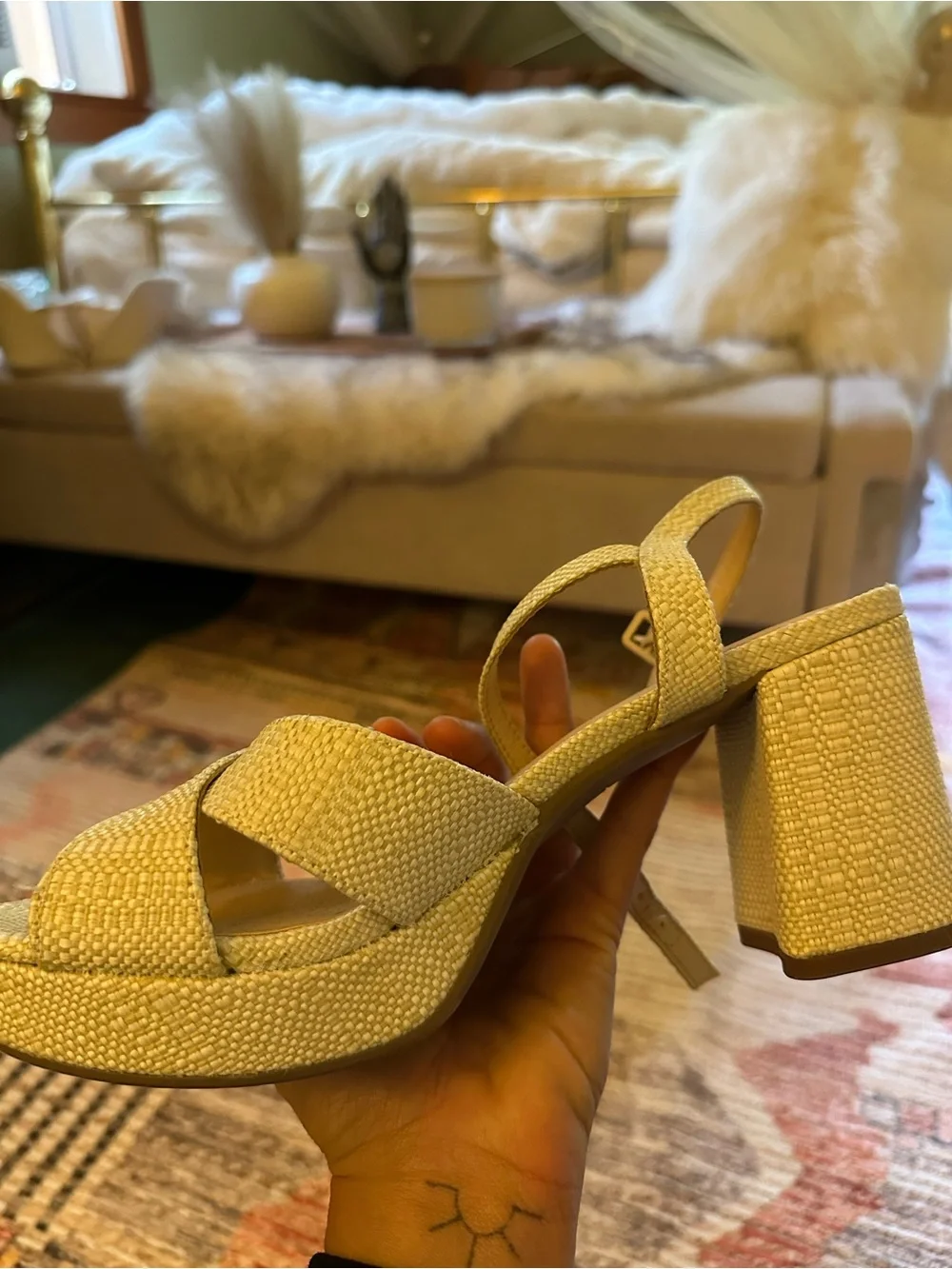 Kenneth Cole Reaction Ivory Woven Block Heel Sandals